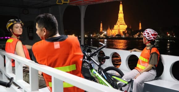 Bangkok: Nächtliche Fahrradtour und Abendessen in einem lokalen Restaurant