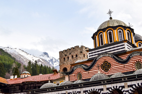 Desde Sofía: tour de 1 día del monasterio de Rila y BoyanaTour de 1 día del monasterio de Rila y Boyana con audioguía