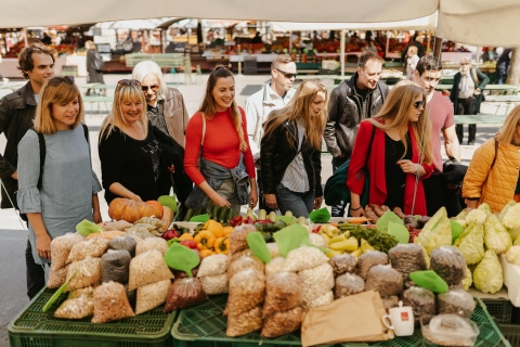 Ljubljana: foodtour van 3 uurFoodtour op de kerstmarkt