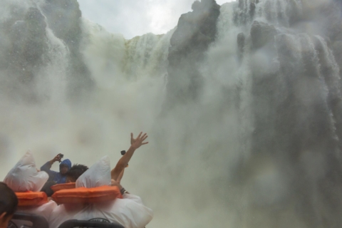 Puerto Iguazu: Rejs łodzią po wodospadach Iguazu i Gran AventuraOdbiór z hoteli w Brazylii?