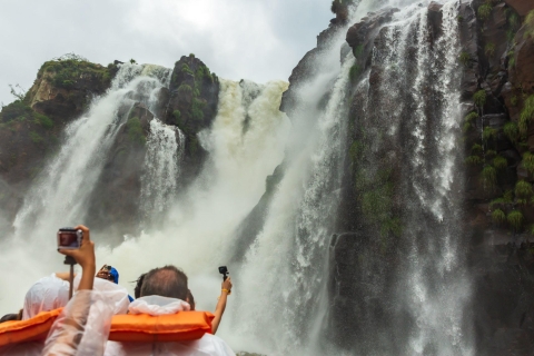 Puerto Iguazu: Iguazu Falls Boat Tour and Gran Aventura Pickup from hotels in Argentina