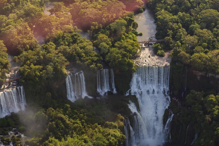Puerto Iguazu: boottocht Iguazu-watervallen en Gran AventuraOphalen bij hotels in Argentinië