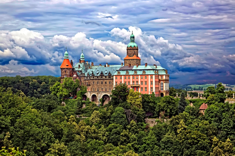 Breslavia: visita a la Baja Silesia, el castillo de Ksiaz y el complejo OsówkaFWroclaw: tour de Baja Silesia, castillo de Ksiaz y complejo de Osówka