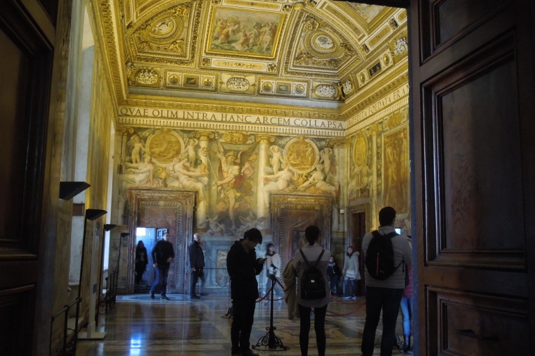 Rome: Castel Sant'Angelo Sla de wachtrij over Kleine groepsreisPrivérondleiding