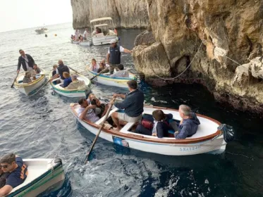 Von Sorrento aus: Capri und Blaue Grotte Tagestour