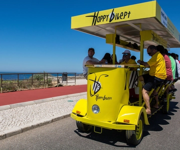 Lisbon: 1-Hour Beer or Sangria Bike Sightseeing Tour