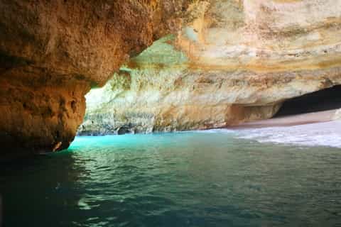 Portimão: Benagil Cave Speed Boat Tour