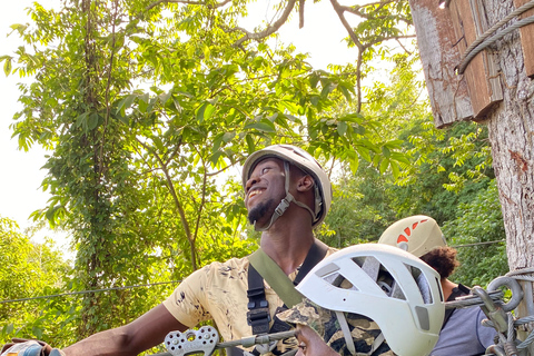 Trinidad: aventura en tirolina con baño en la playa y traslados