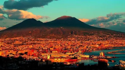 Ab Neapel: Private ganztägige Pompeji und Amalfiküste Tour