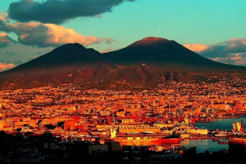 Desde Nápoles: tour privado de un día completo por la costa de Pompeya y Amalfi