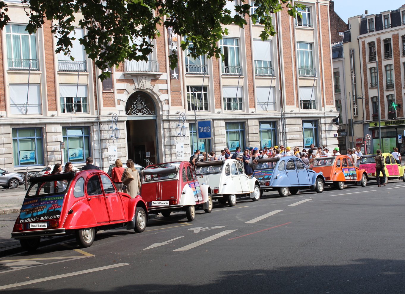 Lille køretur i konvertibel Citroen 2CV