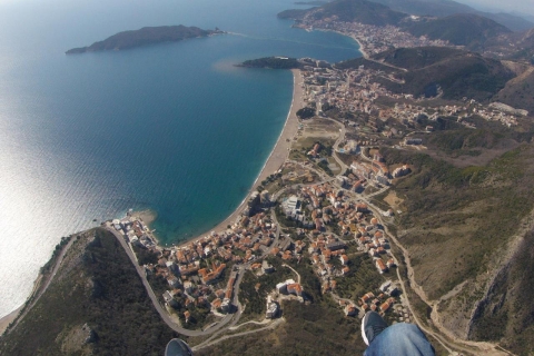 Budva of Petrovac: Paragliding-ervaringParagliden Montenegro De beste ervaring