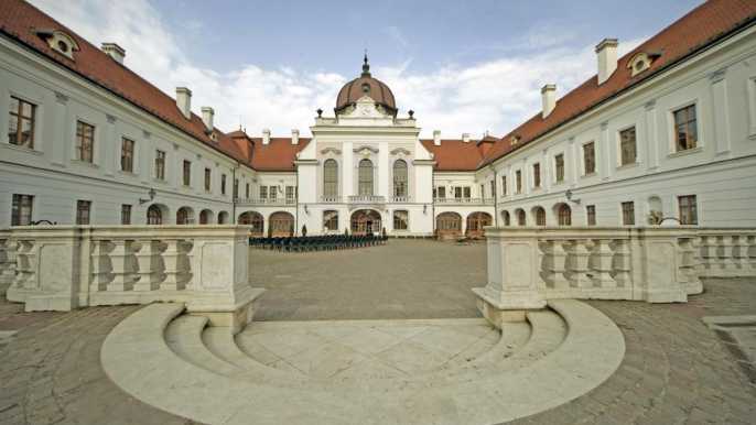 Godollo: El Palacio Real de Gödöllő Entrada