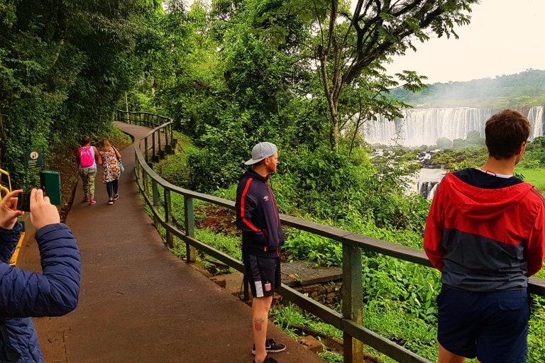 Depuis Puerto Iguazu : chutes côté brésilien avec billetVisites des chutes brésiliennes en groupe