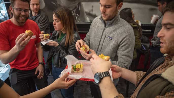 lonely planet experiences chicago history and food tour