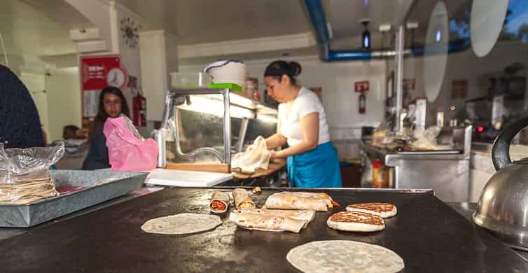 Mexico City: Tacos & Mezcal Night Food Tour photo 3