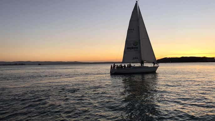 auckland harbour 3course dinner cruise with welcome drink