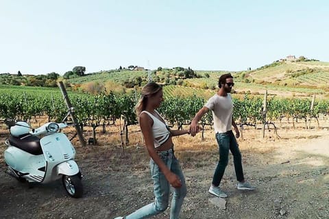 Tuscany by Vespa Full-Day Tour to Chianti Wine Region