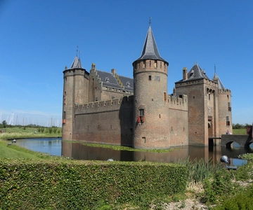 From Amsterdam: Private Day Trip to the Dutch Castles