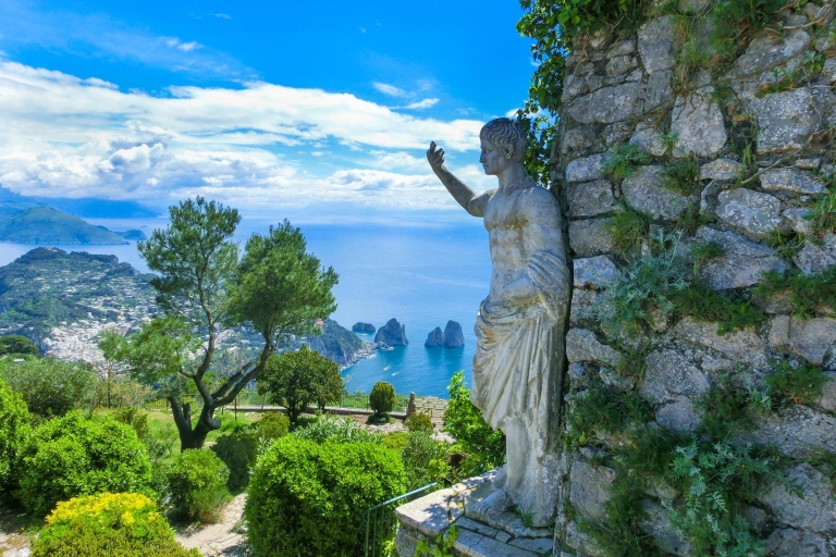 Jednodniowa wycieczka na wyspę Capri z RzymuWycieczka w języku francuskim