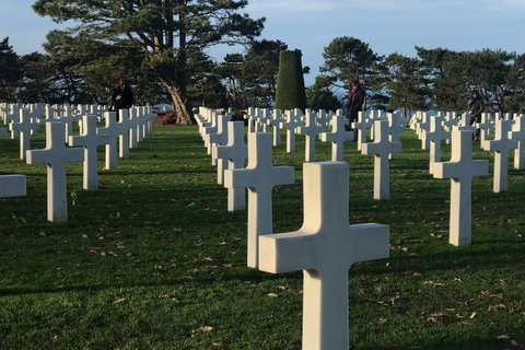 Ab Paris: Tagestour per Minibus zu Schauplätzen des D-DayNormandie D-Day Tour ohne Abholung