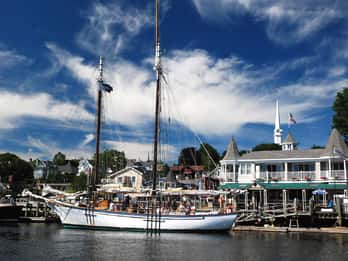 Penobscot Bay: Historischer Segelschifffahrt mit Schoner Penobscot Bay: Historischer Segelschifffahrt mit Schoner