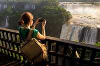 Iguazu Falls Saver Pack, ambos lados de las cataratas y transferencias - Hizvo