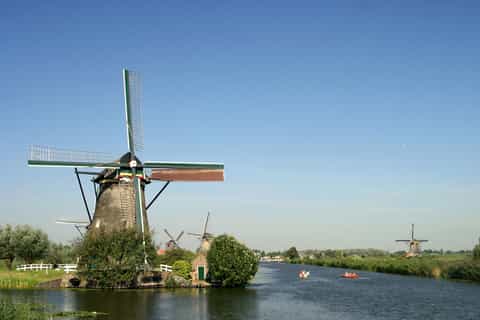 Privé dagtocht naar Rotterdam en Nederlandse windmolens