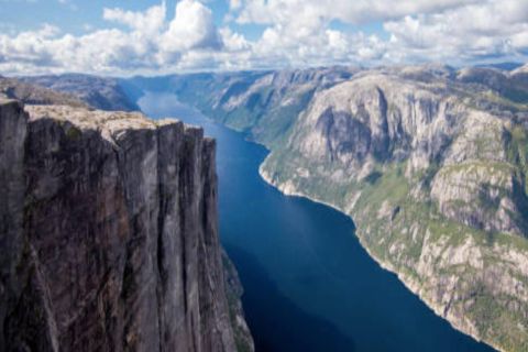 Stavanger: Kryssning på klippor och grottor i vattenfall