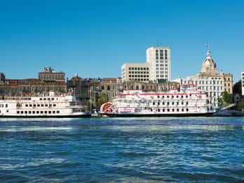 Savannah: Riverboat Cruise & City Tour Combo Savannah: Riverboat Cruise & City Tour Combo