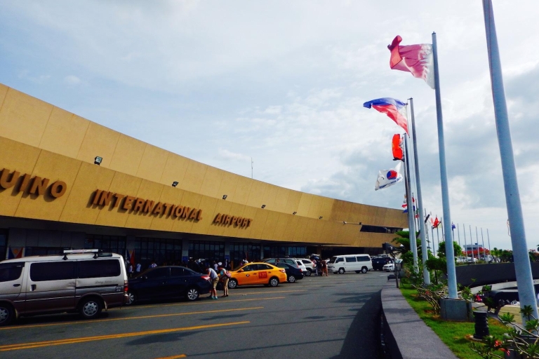 Prywatny transfer z międzynarodowego lotniska w Manili do i z miastaTransfer powrotny z lotniska i strefy 1