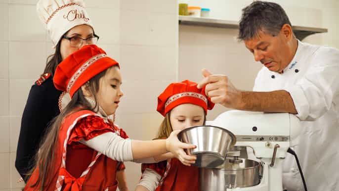familyfriendly tuscan cooking class in central florence