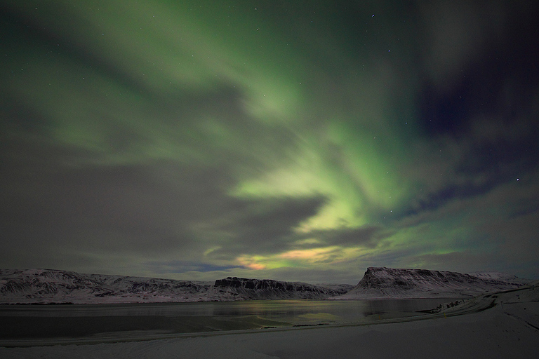 Reykjavik: Gyllene Cirkeln &amp; Norrsken 4x4-turReykjavik: Gyllene cirkeln och norrsken: 4x4-tur