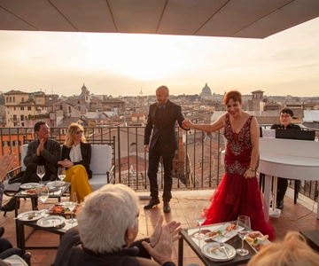 Rome: Rooftop Bar Opera Show
