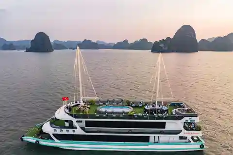 Excursión de un día a la Bahía de Ha Long en el Gran Crucero de Lujo Sunlight
