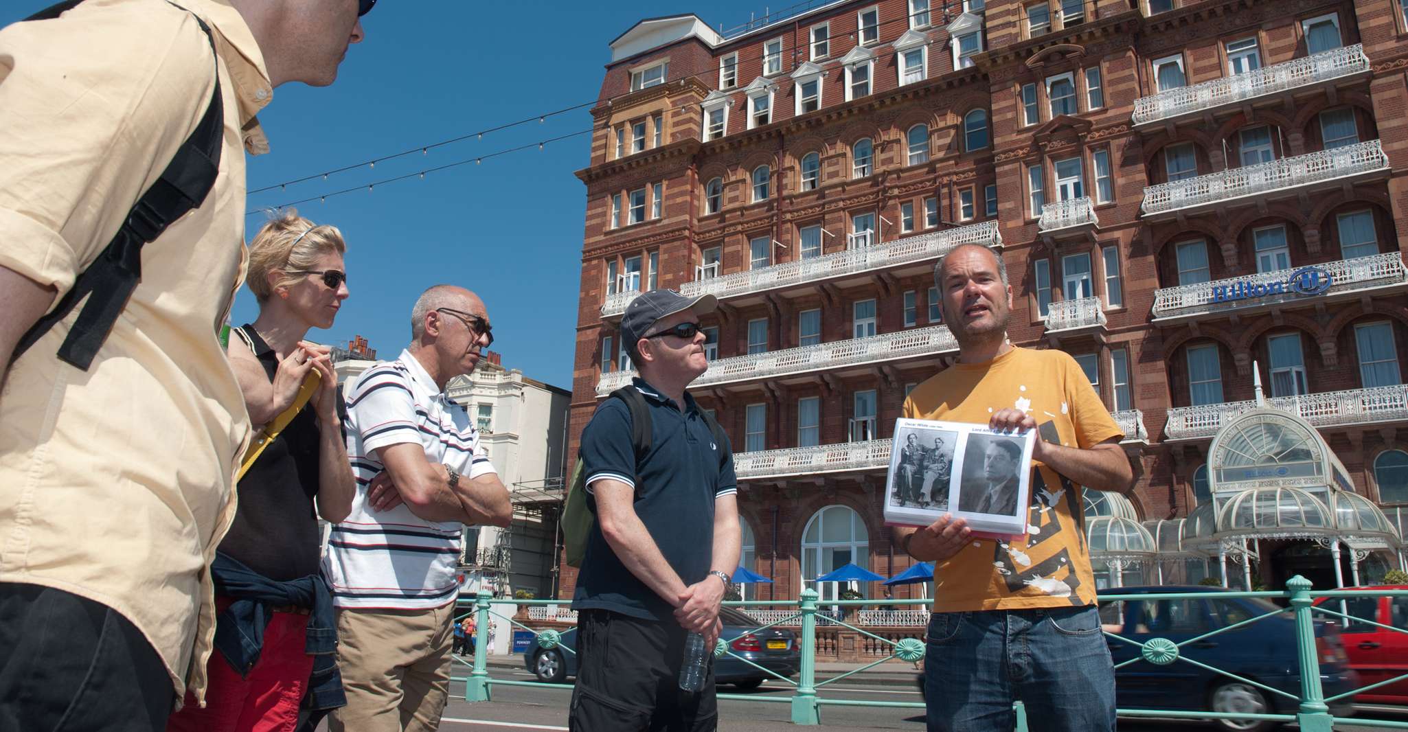 Brighton, Piers & Queers LGBTQ History Tour - Hizvo