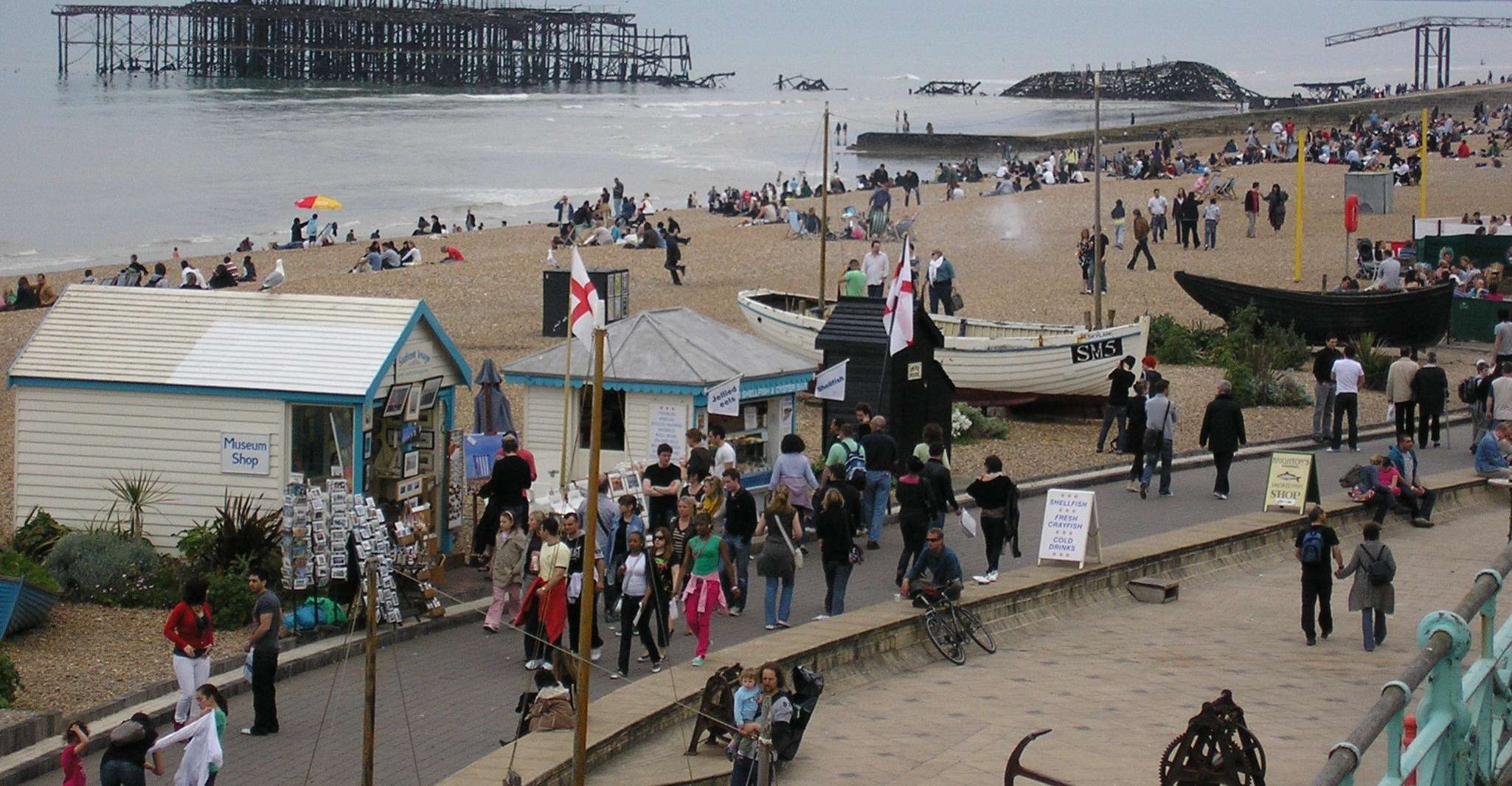 Brighton, Piers & Queers LGBTQ History Tour - Hizvo