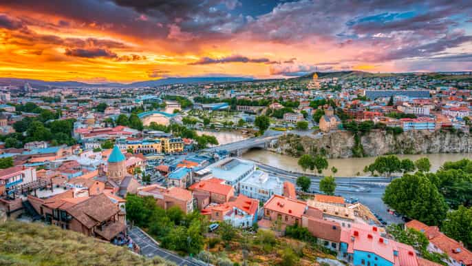 tbilisi tour a piedi di 4 ore con degustazione di vini
