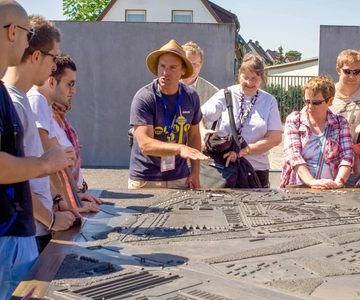 Berlín: Tour en autobús por el campo de concentración de Sachsenhausen en inglés