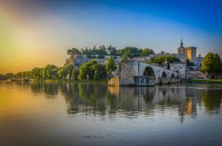 Avignon Stadt der Päpste & Weinverkostung Private Ganztagestour