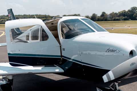 Dusseldorf: 1-Hour Private Sightseeing Flight