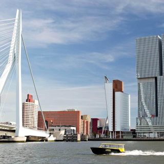 Rotterdam: De Rotterdam, Cube Houses, Watertaxi and Markthal