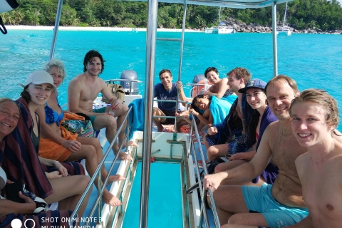 Praslin: paseo en barco de cristal Curieuse St. Pierre Anse La FarineTour privado
