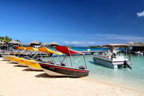 Bora Bora: Quintrex 13' Boat Rental