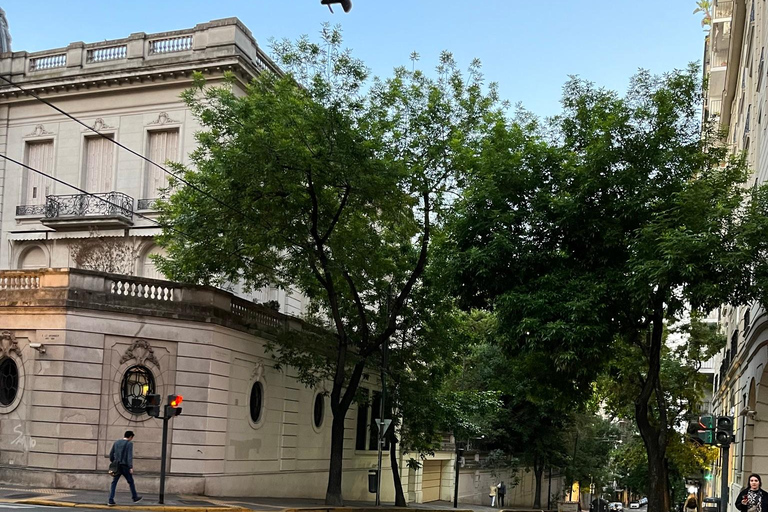 ريكوليتا وريتيرو: أسرار بوينس آيرس الغنية