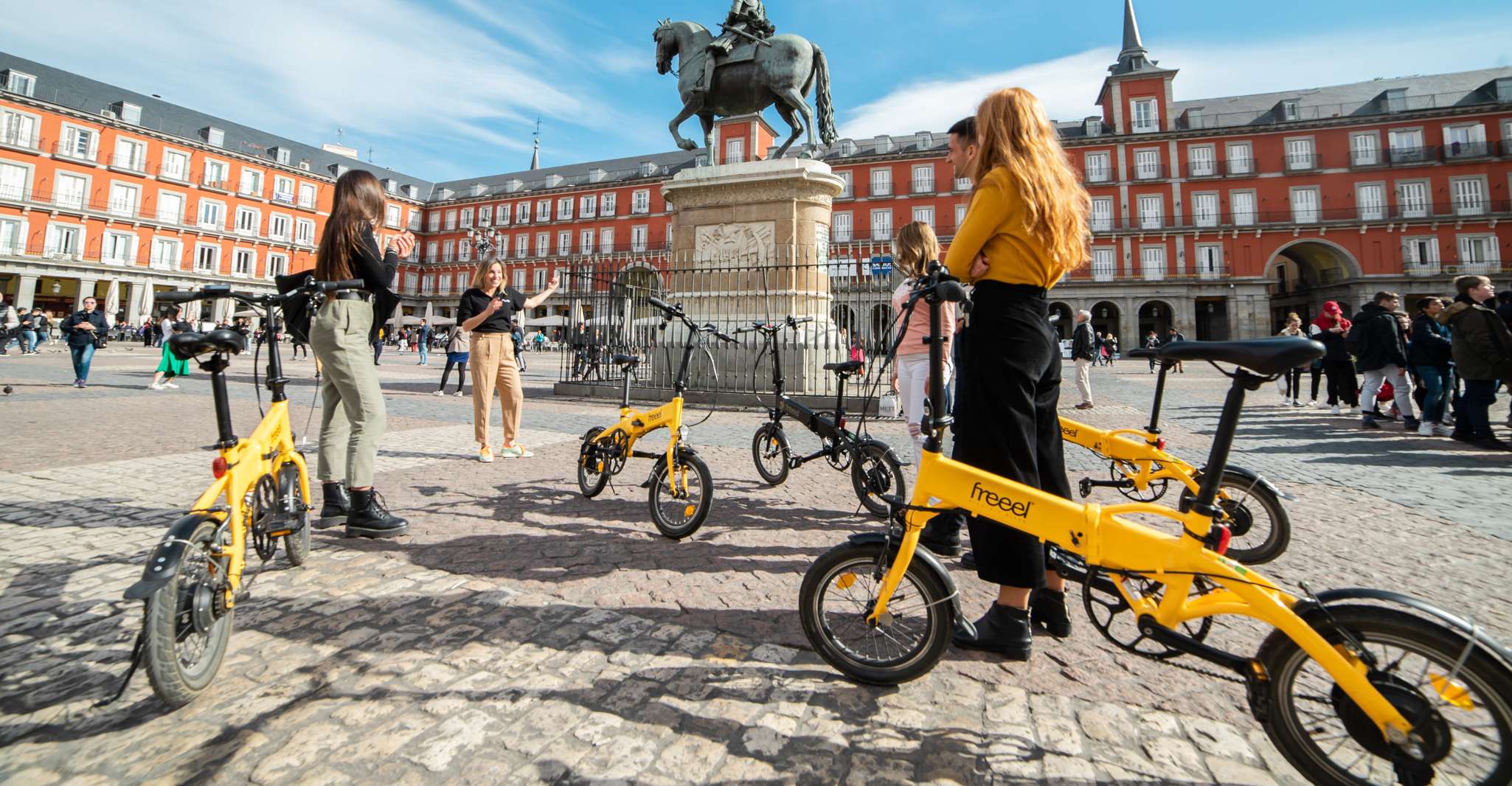 Madrid: Highlights & Parks with Electric Bike Private Tour