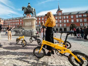 Madrid: Halbtägige E-Bike-Stadt- und Park-Tour Madrid: Halbtägige E-Bike-Stadt- und Park-Tour