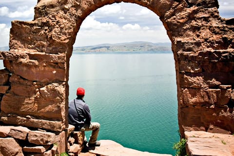 Puno: Uros and Taquile Islands Tour in a Speedboat