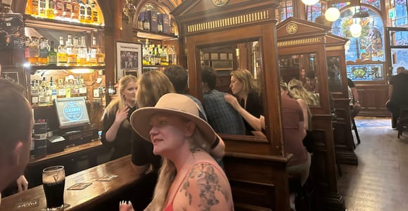 Dublin: Literary Walk, Pub Lunch & National Gallery Tour