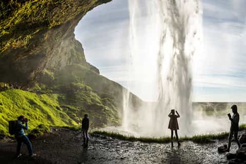 Iceland: Full-Day South Coast, Black Beach & Waterfalls Tour